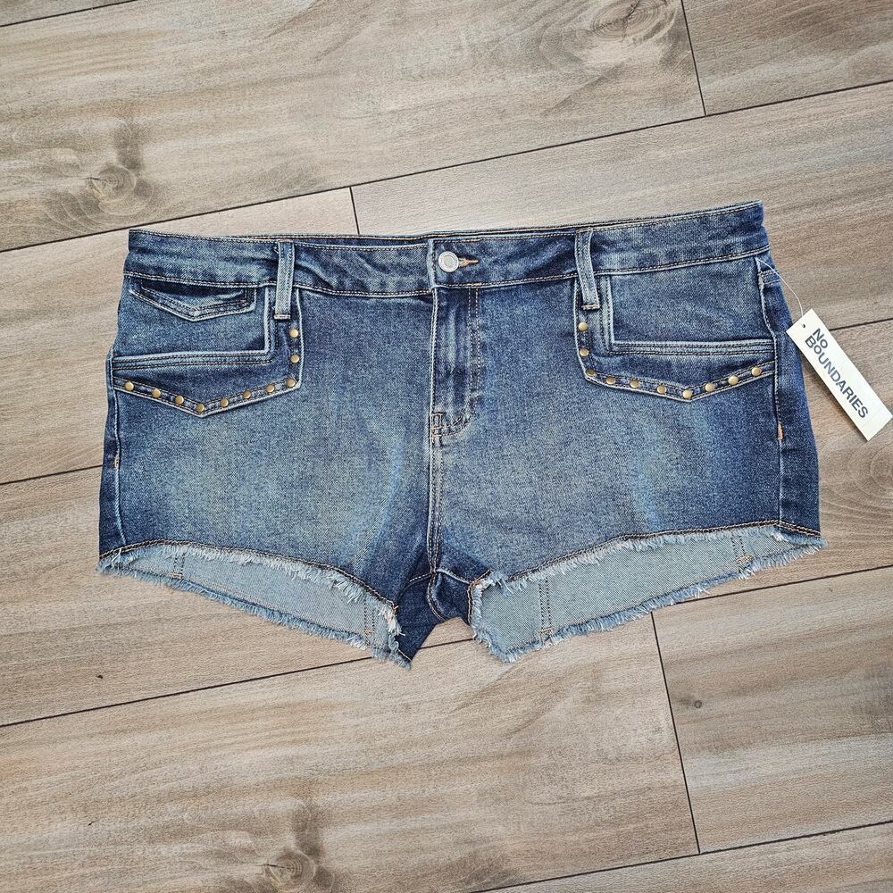 No Boundaries Women's Denim Shorts Size 18 Blue Mid Rise Casual Jean Shorts